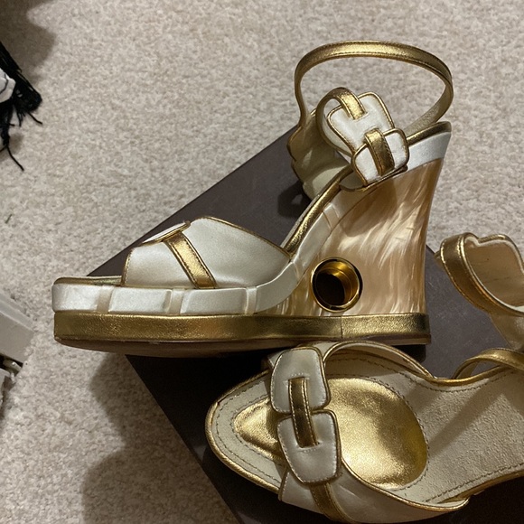 Louis Vuitton wedges - Picture 3 of 3
